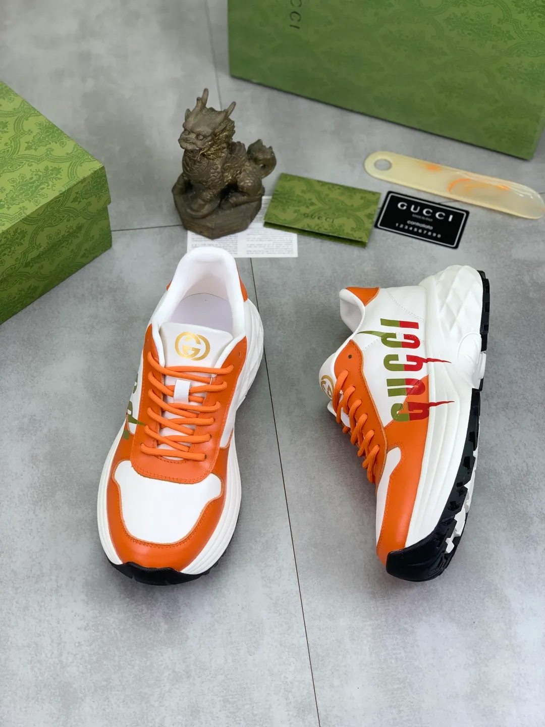 Men's shoes 💰P500💰[New style] 🆘 Dad's shoes [GUCCI] Gucci's new men's shoes are the first to be launched, and the materials and workmanship are superior to all versions on the market. The highest quality imported original top calfskin upper with trendy printed patterns ➕, the inner material is made of full-grain pigskin lining, privately molded soft TPU rubber comfortable outsole, and high foot comfort. Actual shooting, imported special materials highlight the unique charm of the brand 2️⃣colors available Size number; 38-44